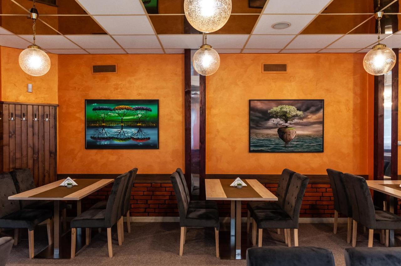 Hotel Acko Ружомберок Екстериор снимка