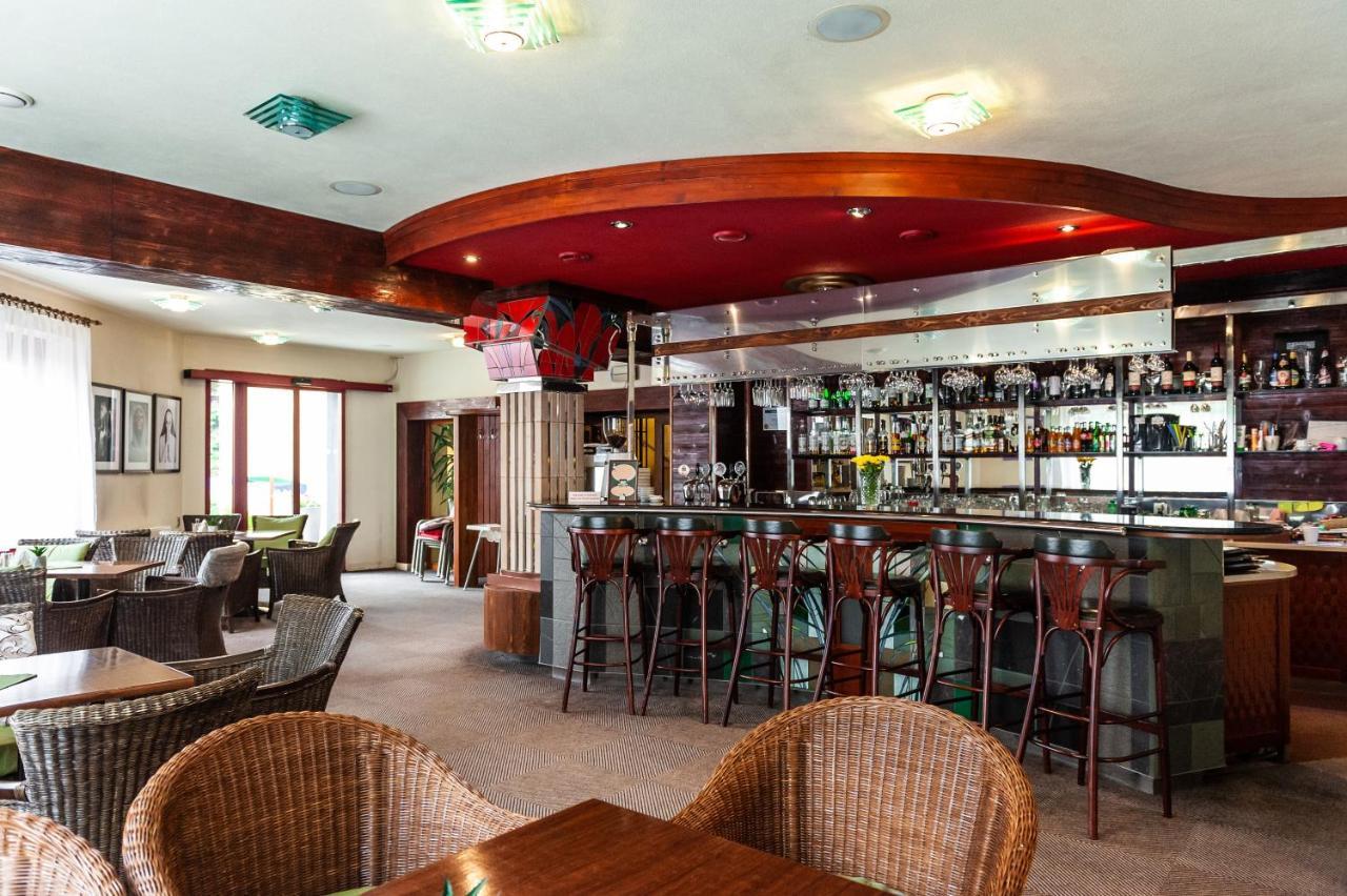 Hotel Acko Ружомберок Екстериор снимка