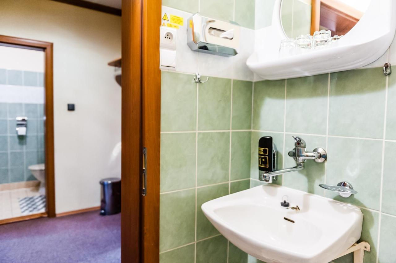 Hotel Acko Ружомберок Екстериор снимка