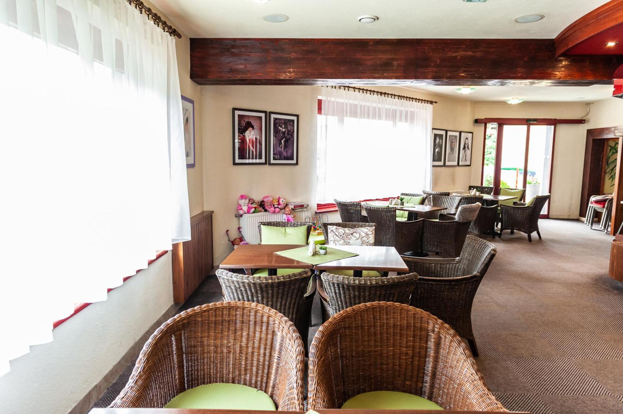 Hotel Acko Ружомберок Екстериор снимка