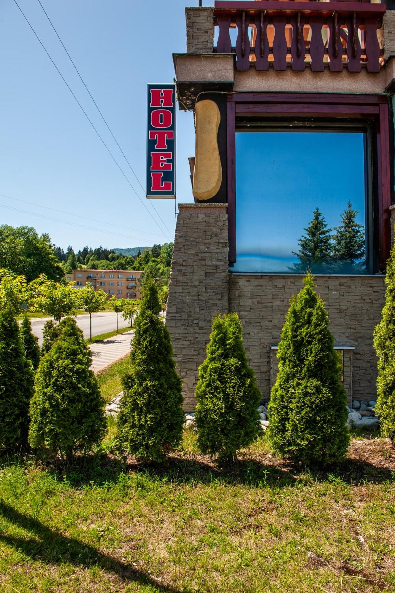 Hotel Acko Ружомберок Екстериор снимка