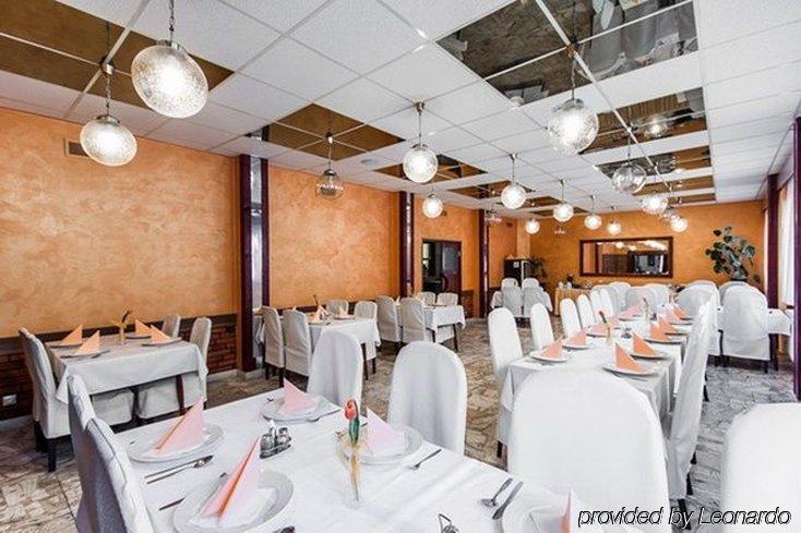 Hotel Acko Ружомберок Екстериор снимка